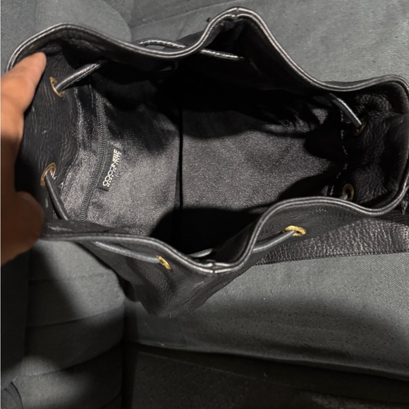 Coccinelle Leather Drawstring bag with sewn in strap - Picture 5 of 6